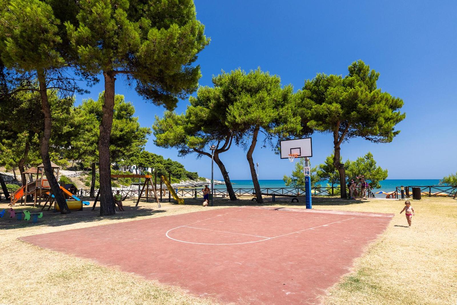 Crovatico Club Vacanze В'єсте Екстер'єр фото